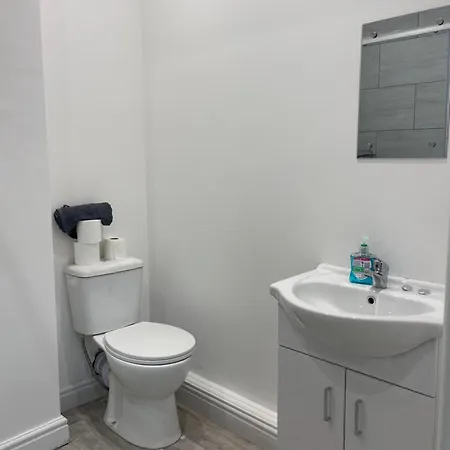 Ground Floor - Balmoral Stays - Apartment 2 - Sleeps 6 Free Wifi Blackpool Exterior photo