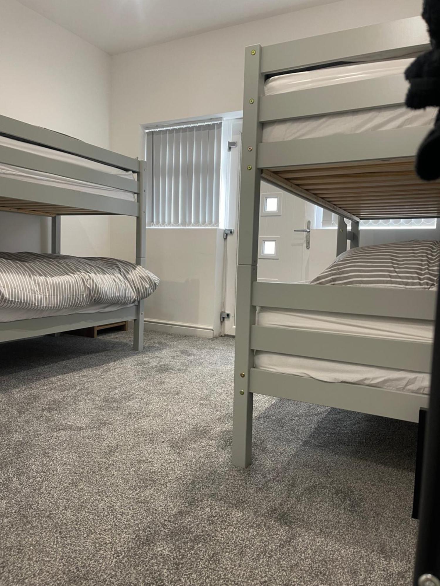 Ground Floor - Balmoral - 2 - Sleeps 6 Free Wifi Appartamento