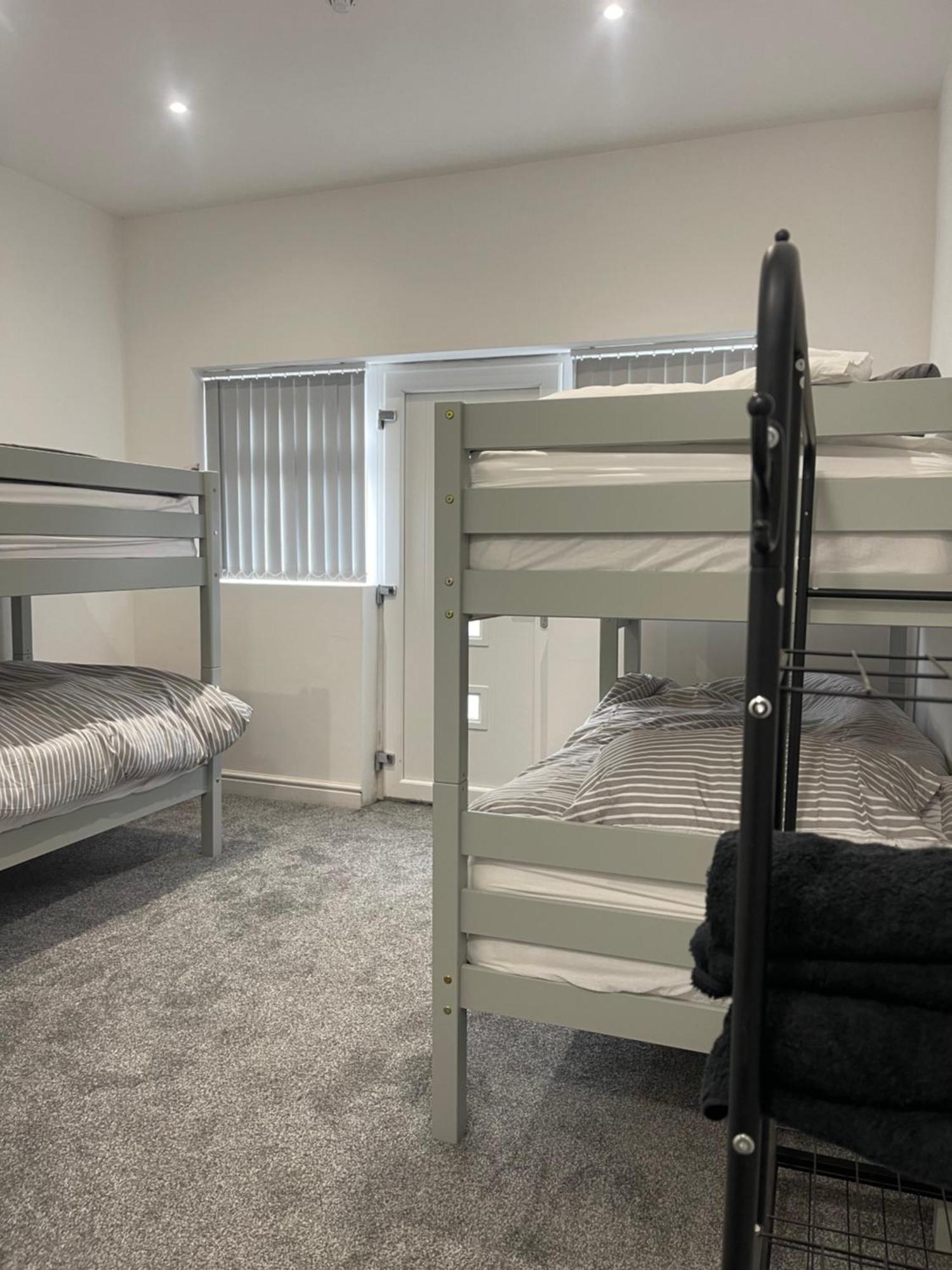 Ground Floor - Balmoral - 2 - Sleeps 6 Free Wifi Appartamento Blackpool
